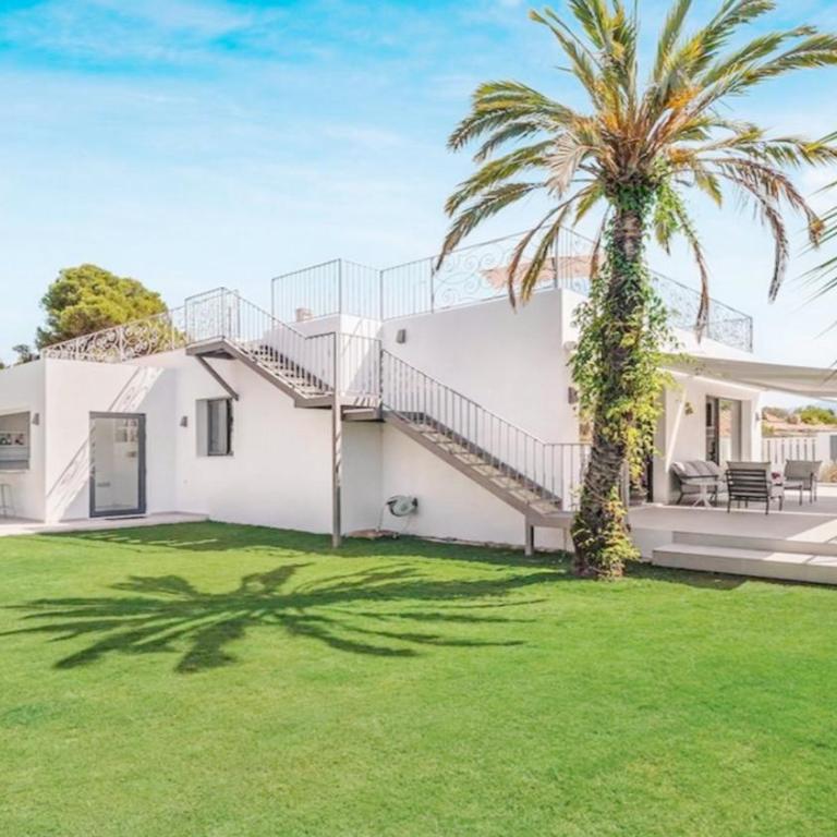 Villa Levante de una planta a 400 m de la playa - Villa - 12