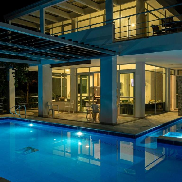 FANTASTICA Casa Piscina Grande Girardot Ricaurte - Casa de 3 dormitorios - 58