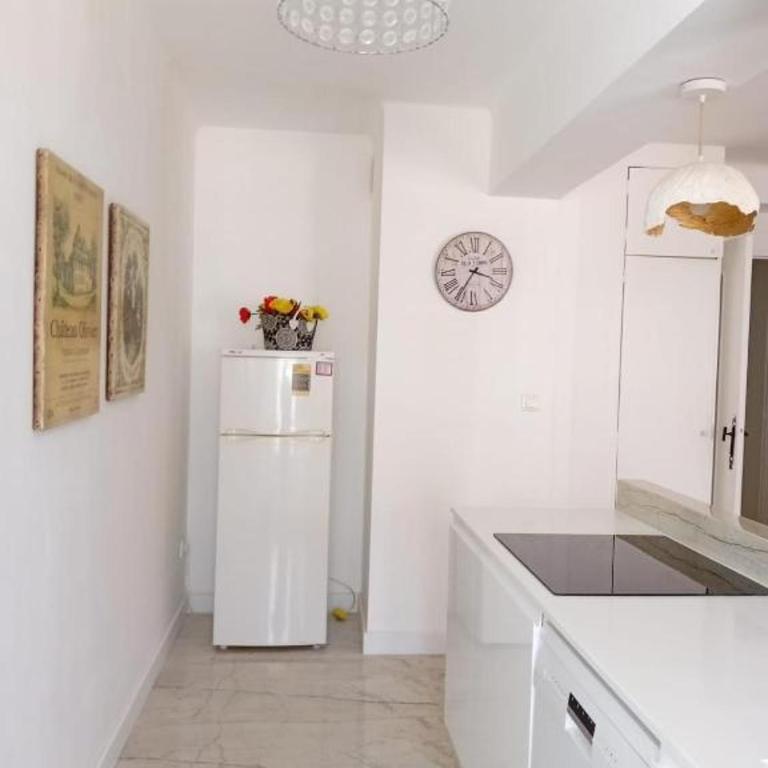 LUXURY APARTMENT between ANTIBS and CROISETTE - Apartment mit 2 Schlafzimmern - 4