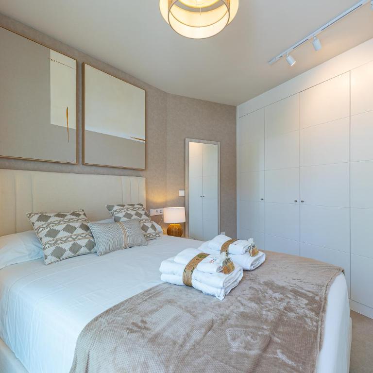 797 HOLIDAY RENTALS - Lujoso piso con piscina privada - Apartamento Deluxe de 2 dormitorios con balcón - 13