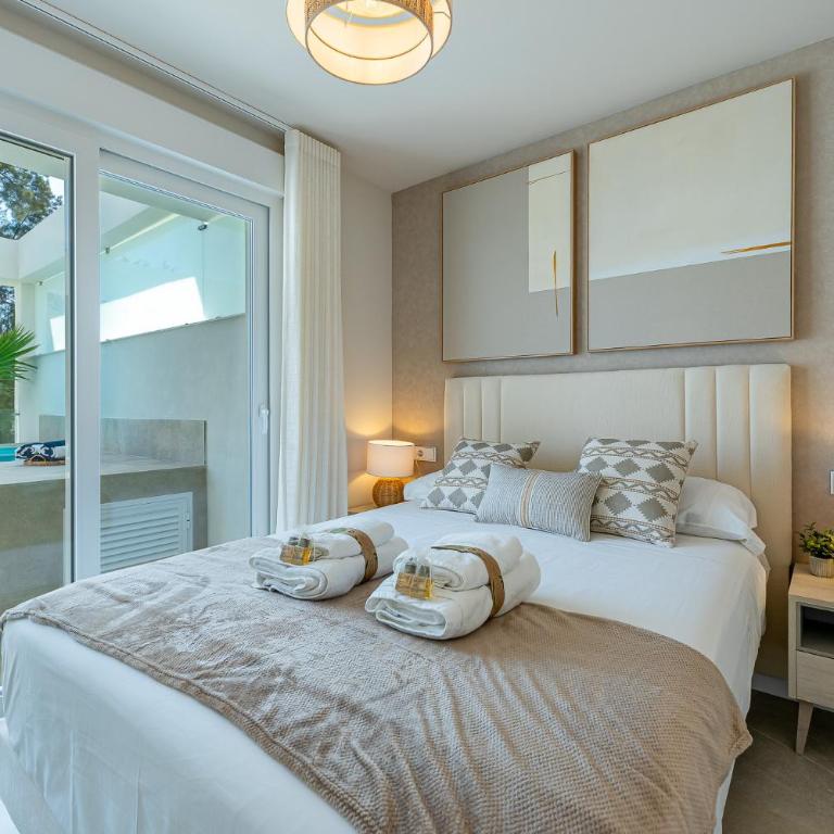 797 HOLIDAY RENTALS - Lujoso piso con piscina privada - Apartamento Deluxe de 2 dormitorios con balcón - 14