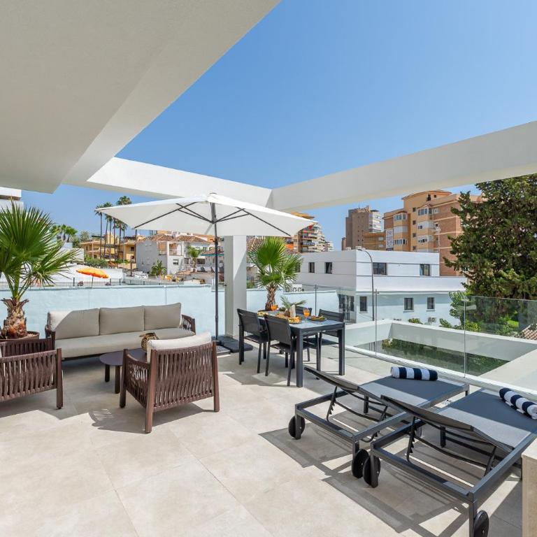 797 HOLIDAY RENTALS - Lujoso piso con piscina privada - Apartamento Deluxe de 2 dormitorios con balcón - 17