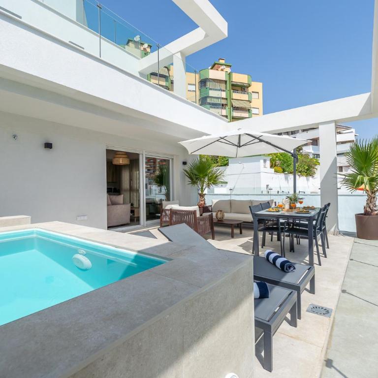 797 HOLIDAY RENTALS - Lujoso piso con piscina privada - Apartamento Deluxe de 2 dormitorios con balcón - 23