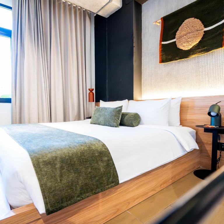 Hunters Hotel Medellin - Standard Double Room - 12