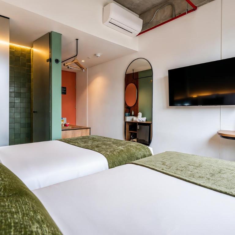 Hunters Hotel Medellin - Deluxe Twin Room - 13