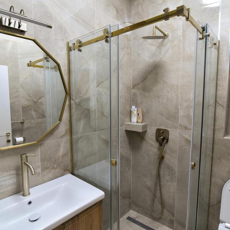 Dream Palace 5 - Deluks Soba sa Bračnim Krevetom (Queen-size) - 1