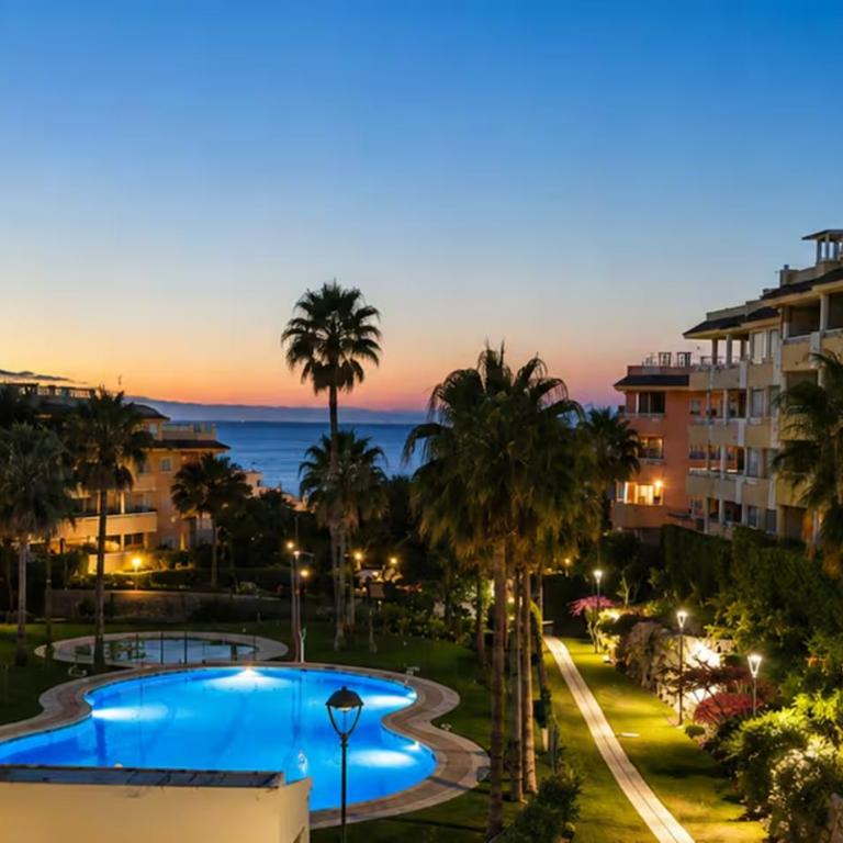 Ático duplex cerca de la playa, con piscina, jardines y parking - Apartamento Dúplex - 2