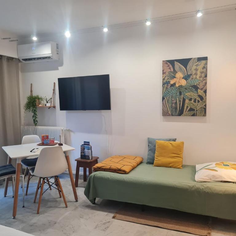 Studio Sun-Beach avec parking et jardin - 500m des plages de Juan Les Pins - Apartment mit 1 Schlafzimmer - 9