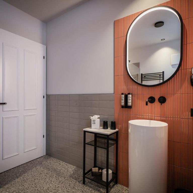 B&B La Villetta, adults only - Camera Matrimoniale Deluxe con Doccia - 3