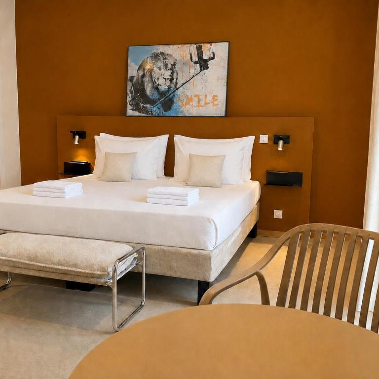 LE PALMIER Aigues-Mortes PARKING Petite Camargue - Chambre Double Supérieure - 8