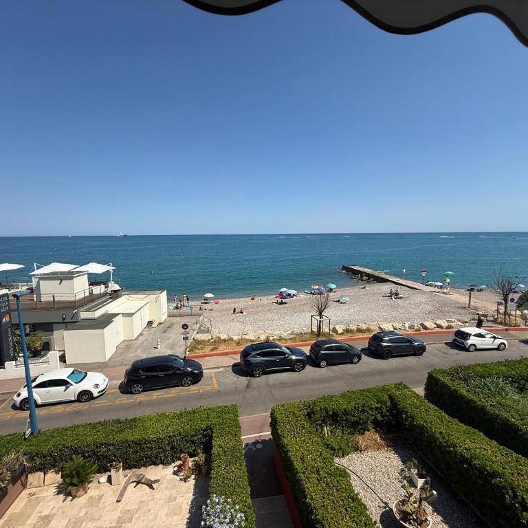 Studio2 with Sea View - French Riviera Retreat - Studio - 4