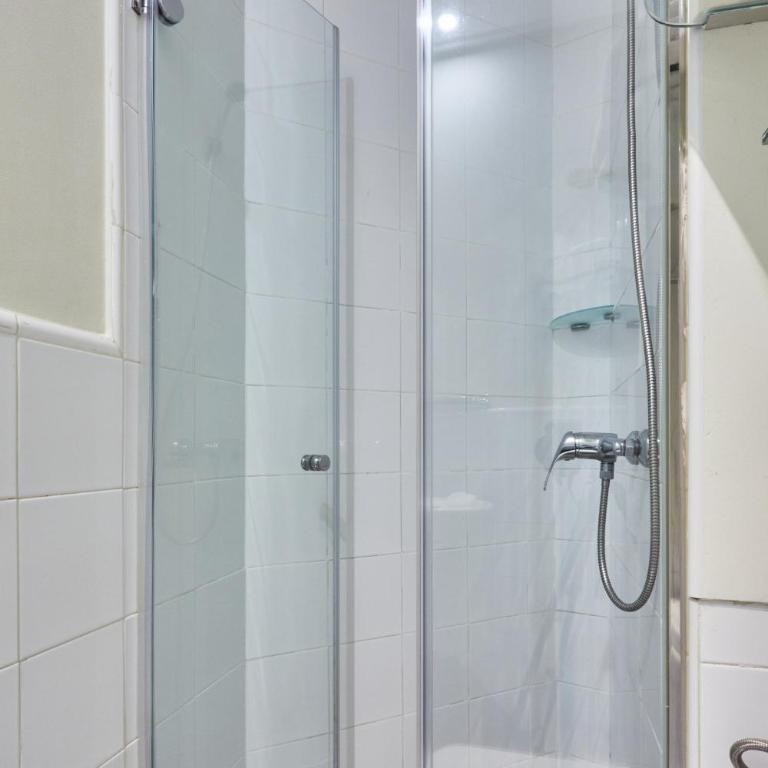 Hostal Madrid - Small Interior Doppelzimmer - 1