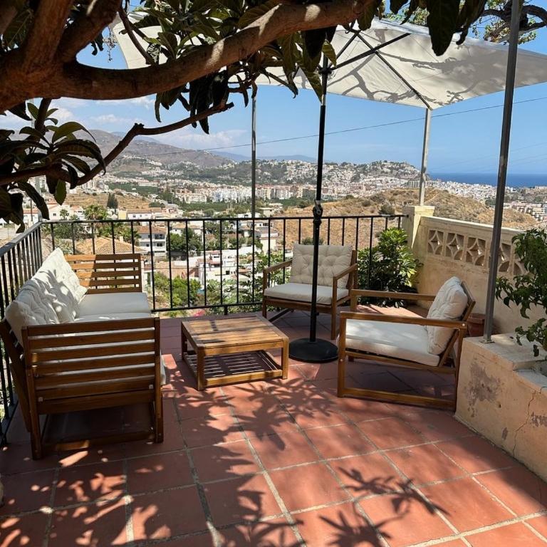Luxury villa - short walk to beach and city - Casa de 4 dormitorios - 2