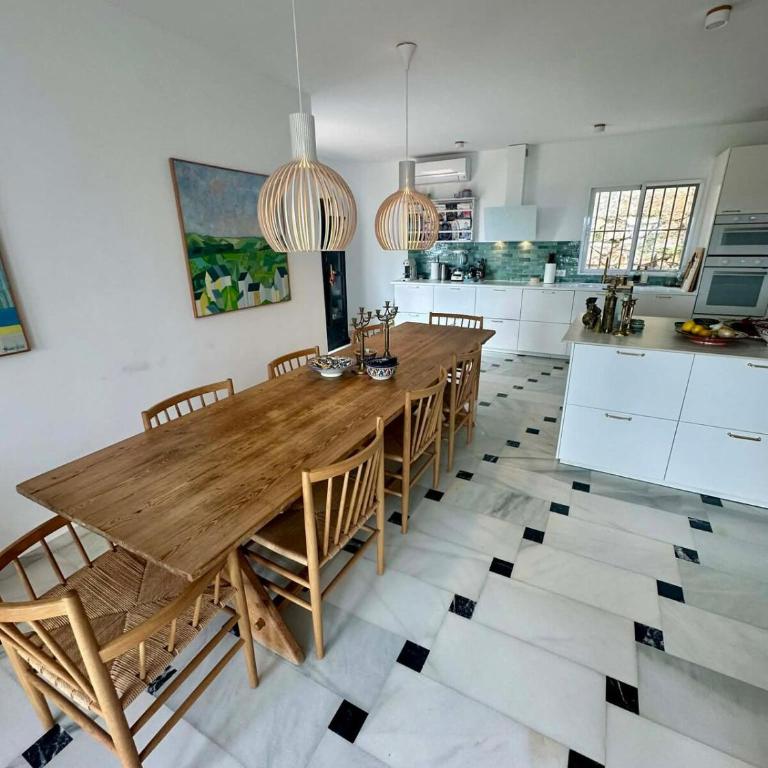 Luxury villa - short walk to beach and city - Casa de 4 dormitorios - 27