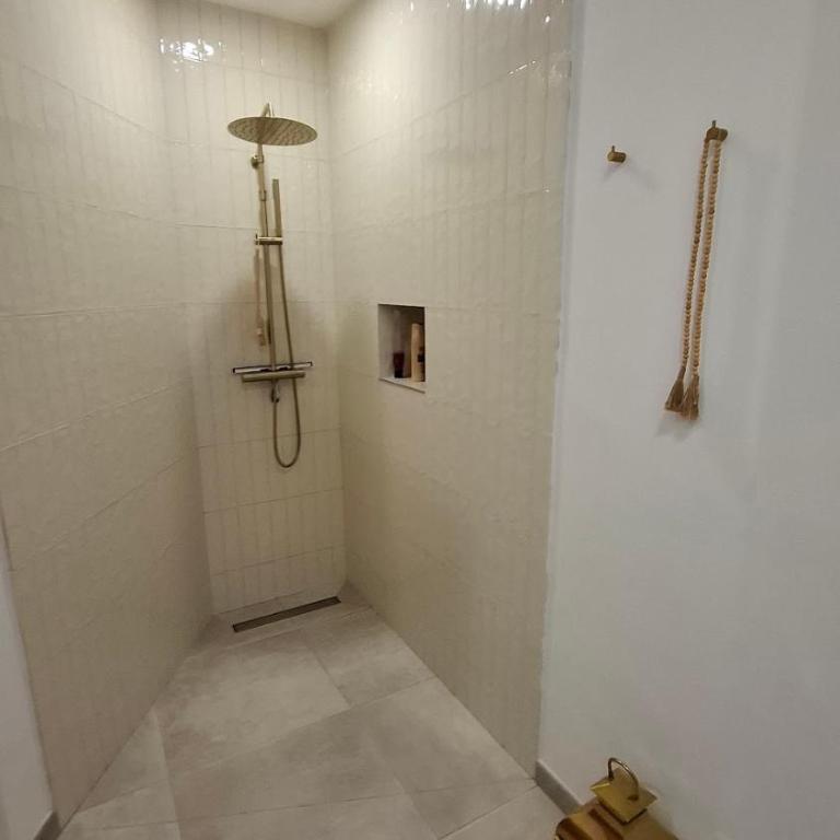 Luxury villa - short walk to beach and city - Casa de 4 dormitorios - 37