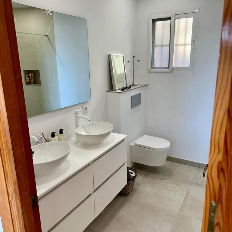 Luxury villa - short walk to beach and city - Casa de 4 dormitorios - 80