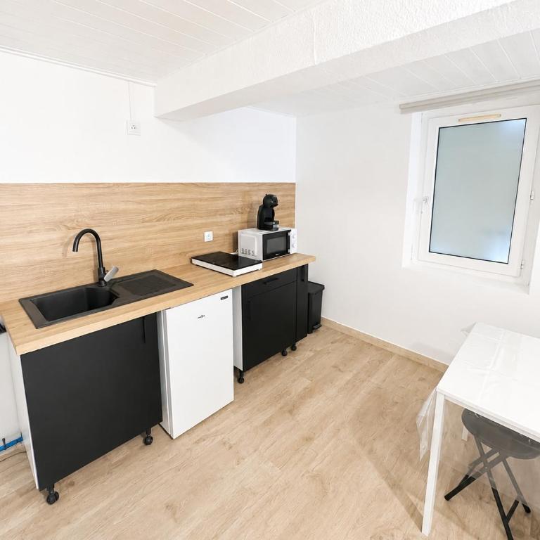 Narbonne centre 4 personnes 10 min des Grands Buffets - Appartement 1 Chambre - 2