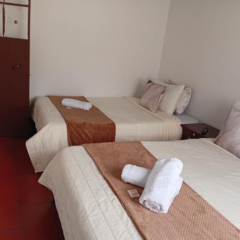Aparta Hotel Eucalyptus - Habitación Triple con baño compartido - 4