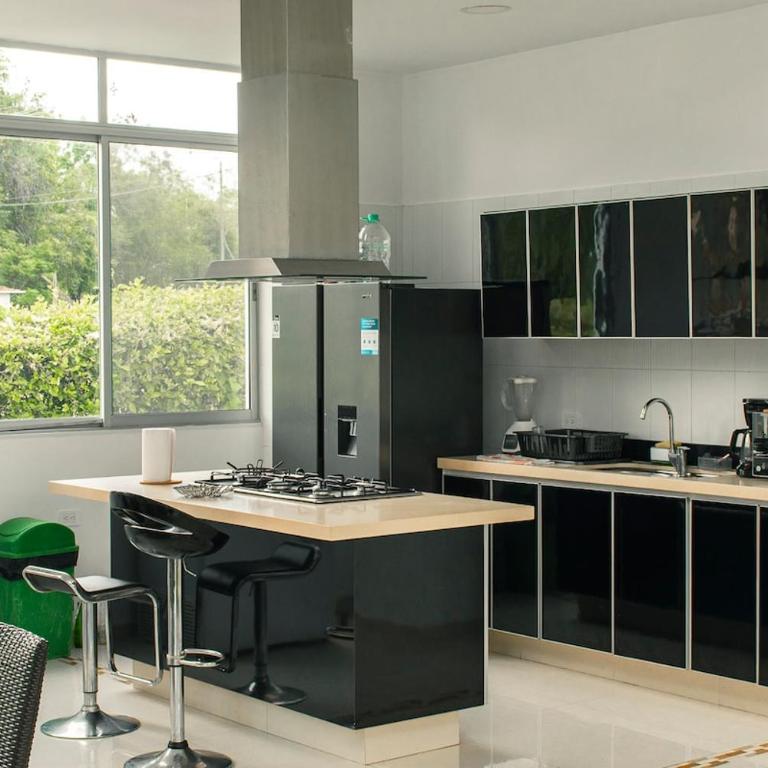 FANTÁSTICA CASA con Piscina Grande Jacuzzi y BBQ Girardot Ricaurte - Casa de 3 dormitorios - 30