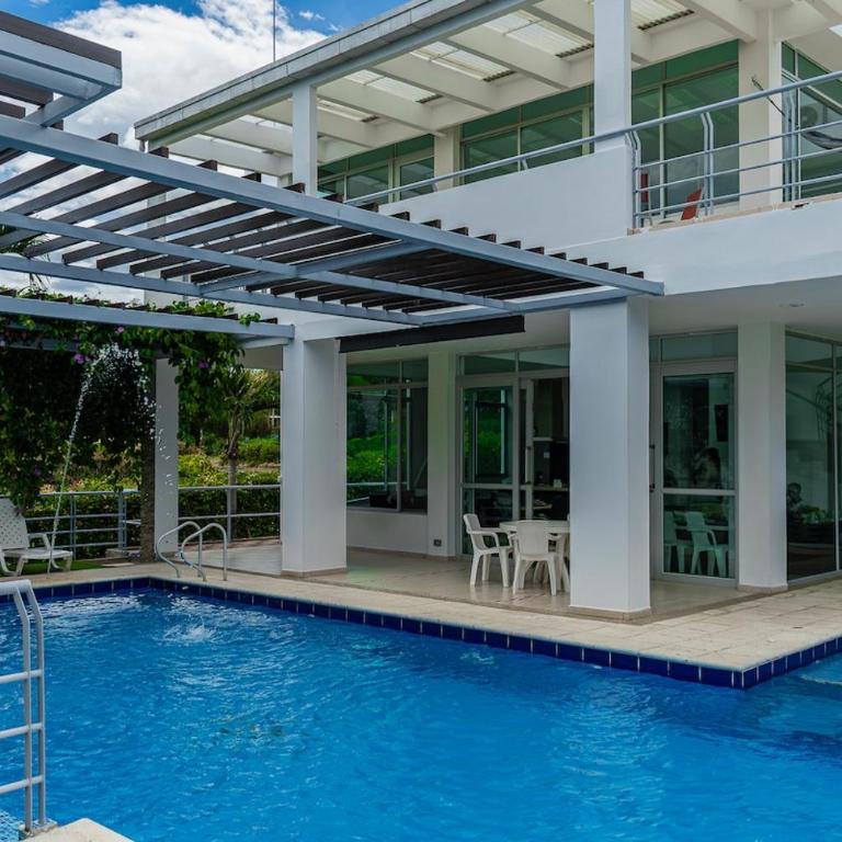 FANTÁSTICA CASA con Piscina Grande Jacuzzi y BBQ Girardot Ricaurte - Casa de 3 dormitorios - 31