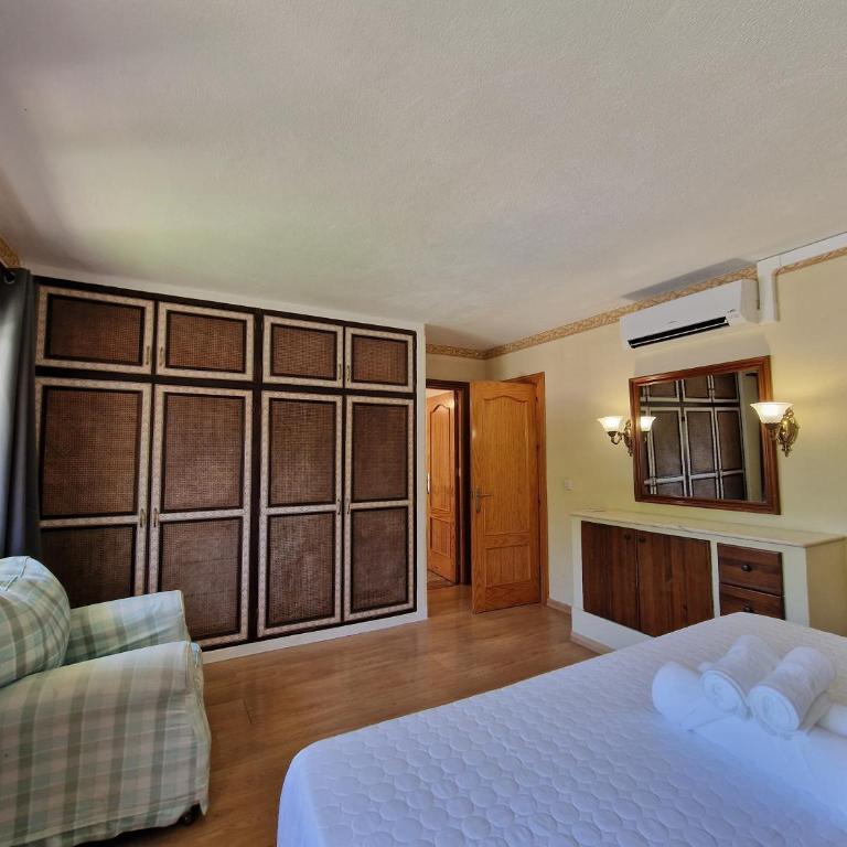 AA Guest - The Andalusian Villa with private Pool - Casa de 5 dormitorios - 4