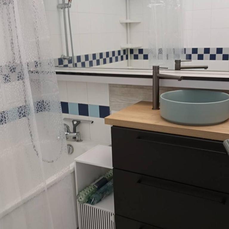 T2 vue mer, parking - 4 pers. - FR-1-696-159 - Appartement - 7