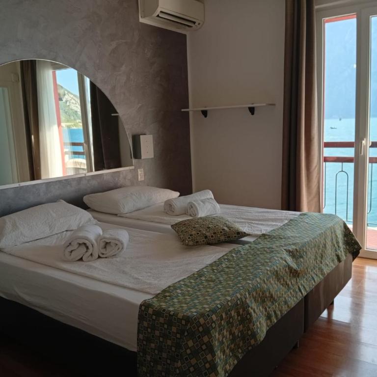 Villa Monica - Camera Doppia con Letti Singoli con Vista Mare - 25