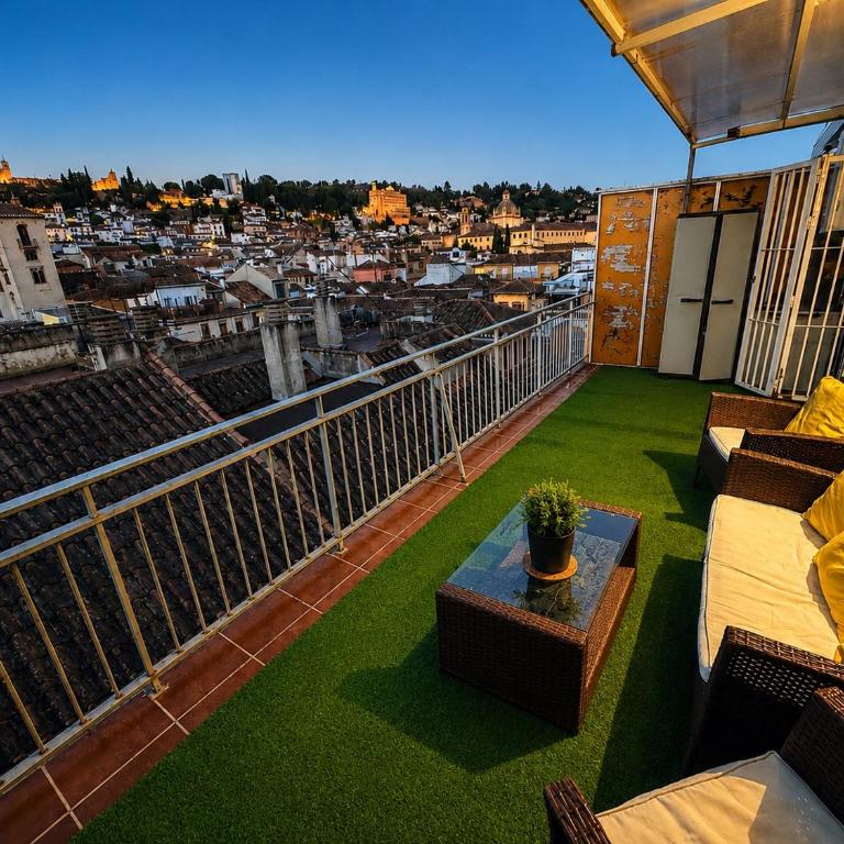 Ático espectacular en pleno centro, parking Gratuito y terraza privada - Two-Bedroom Apartment - 6
