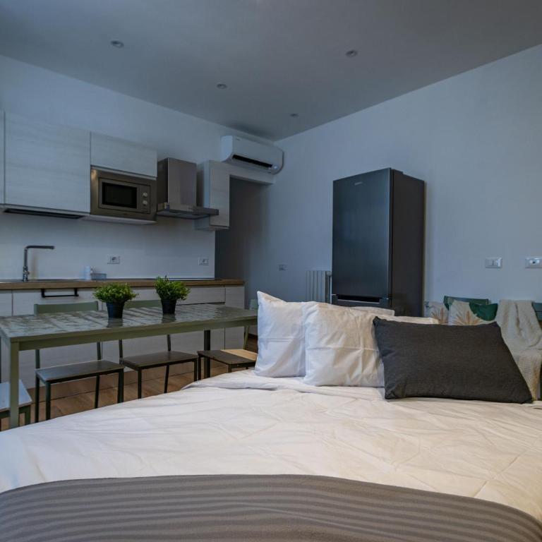 The Secret Court - Arona - AC - WiFi by Guestaly - Appartamento con 3 Camere da Letto - 36
