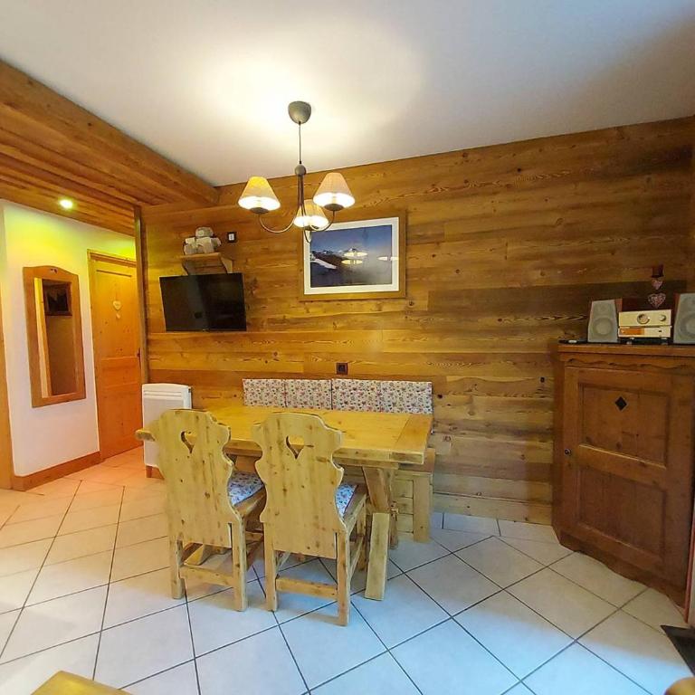 Appartement avec terrasse sud - 38 m², accès pistes - FR-1-356-571 - Appartement - 3