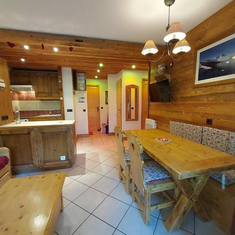 Appartement avec terrasse sud - 38 m², accès pistes - FR-1-356-571 - Appartement - 7