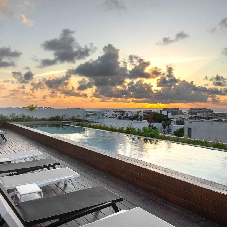 Rooftop Pool & Stylish Retreat in Playa del Carmen - Apartamento - 18