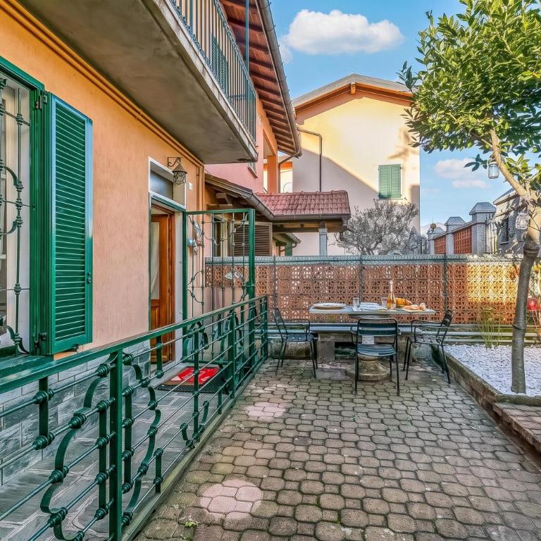 Butterfly Apartment: Lake Maggiore Luino Apartment with Balcony - Happy Rentals - Apartment - Erdgeschoss - 2