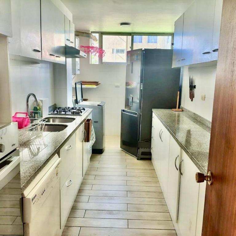 Maravilloso piso bajo primera linea Av del Mar - Apartamento - 10