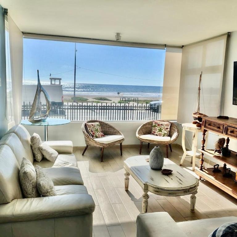 Maravilloso piso bajo primera linea Av del Mar - Apartamento - 16