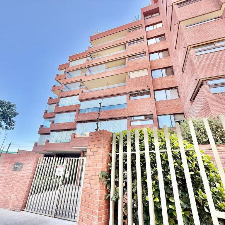 Espectacular con dos estacionamientos - Apartamento - 46