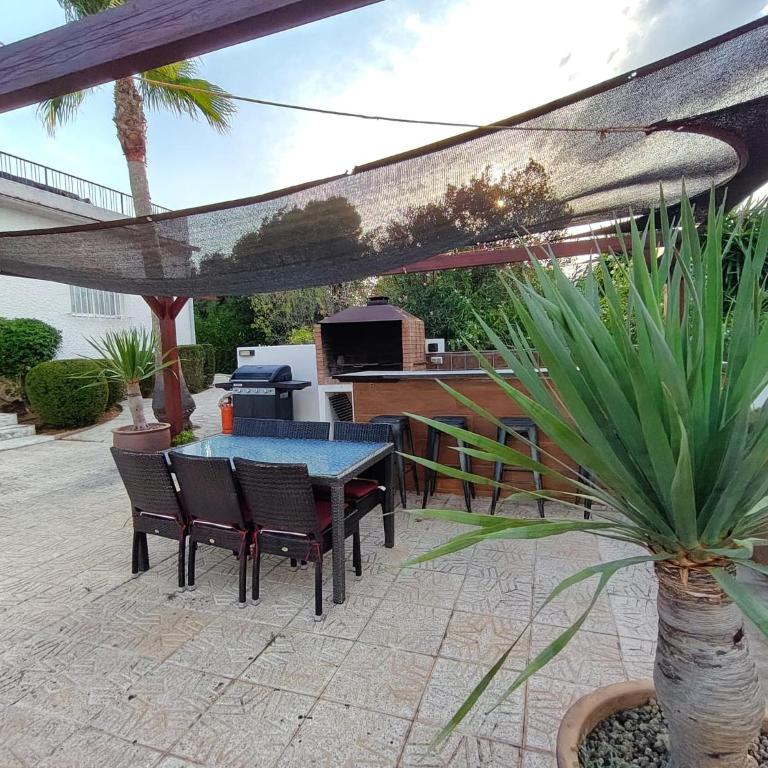 Villa Celi: Sea- & Mountain view, peaceful & comfortable. - Villa mit 3 Schlafzimmern - 46
