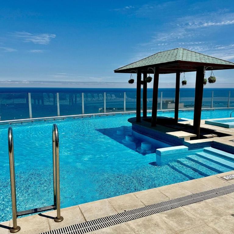 Maravillosa vista el Mar frente a Playa Cochoa - Apartamento - 35