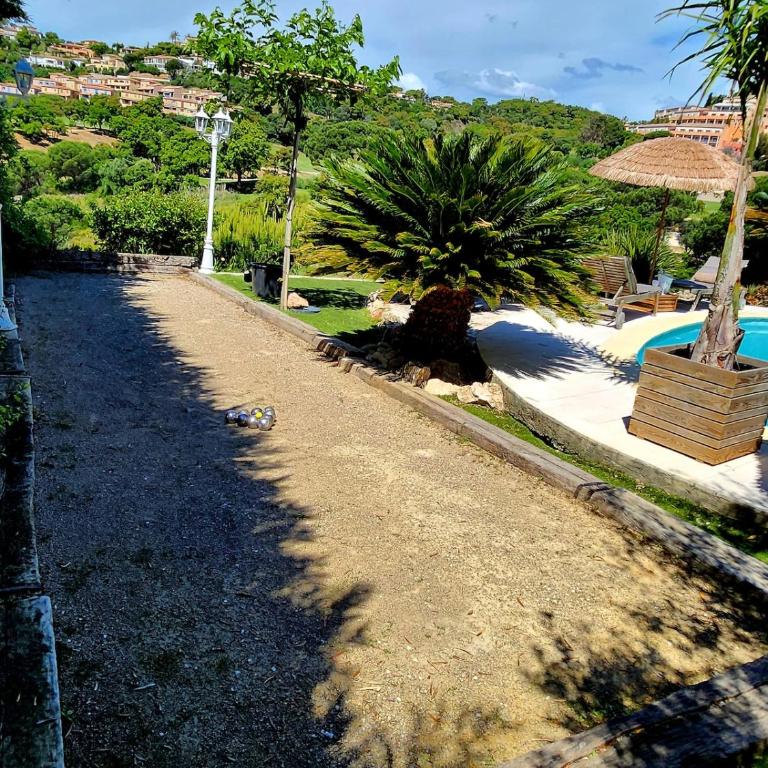 Villa avec piscine et mini-golf - Villa - 24