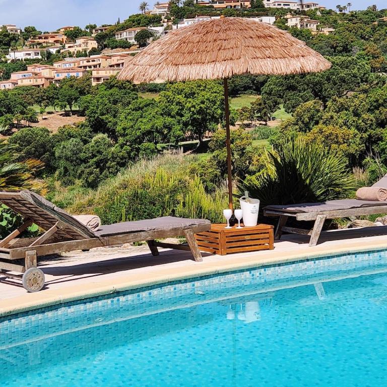 Villa avec piscine et mini-golf - Villa - 42