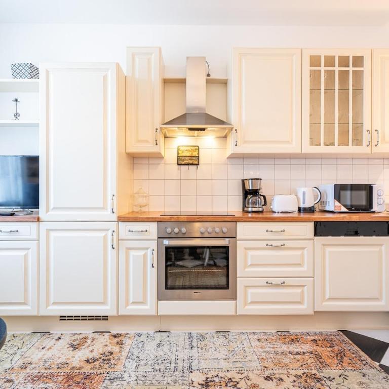 Apartment Deluxe Mutters-Ihr Zuhause bei Innsbruck! Perfekt für Familien, Gruppen bist 5 Personen !Bestes Preis Leistung! - Three-Bedroom Apartment - 1