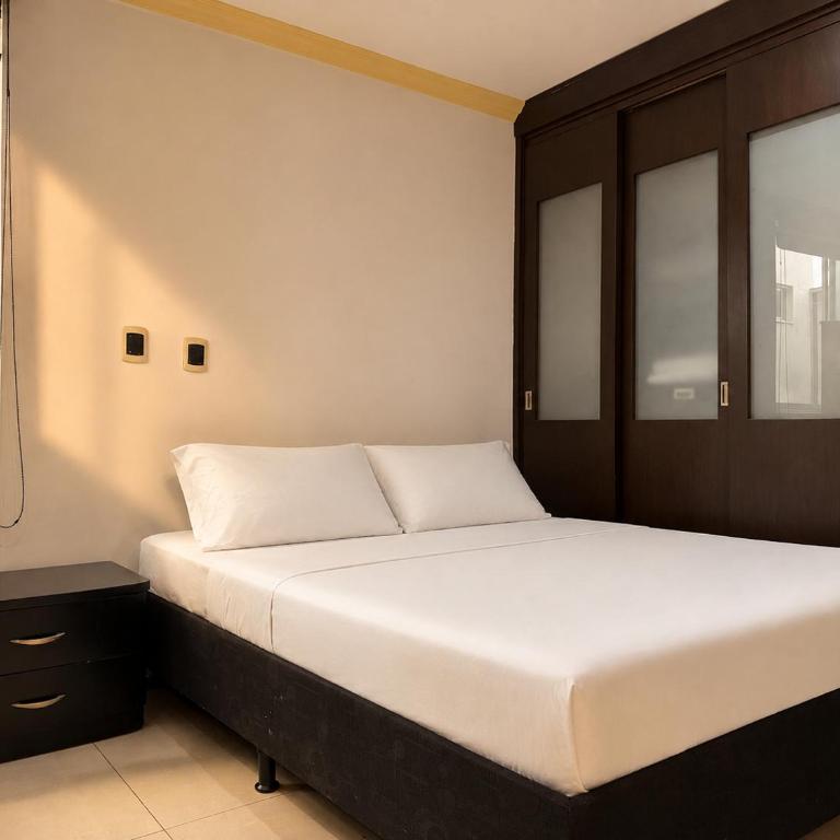 Hotel Boutique Laureles Home - Standard Quadruple Room - 2