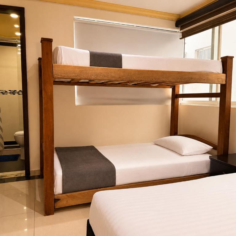 Hotel Boutique Laureles Home - Standard Quadruple Room - 9