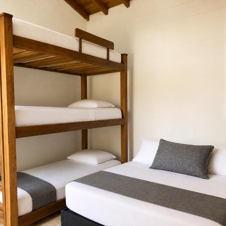 Hotel Boutique Laureles Home - Family Room - 19