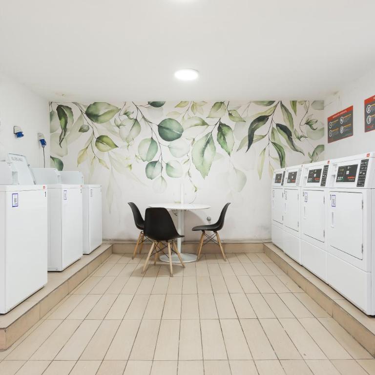 Depto con excelente ubicación en Las Condes - Apartamento de 2 dormitorios - 7