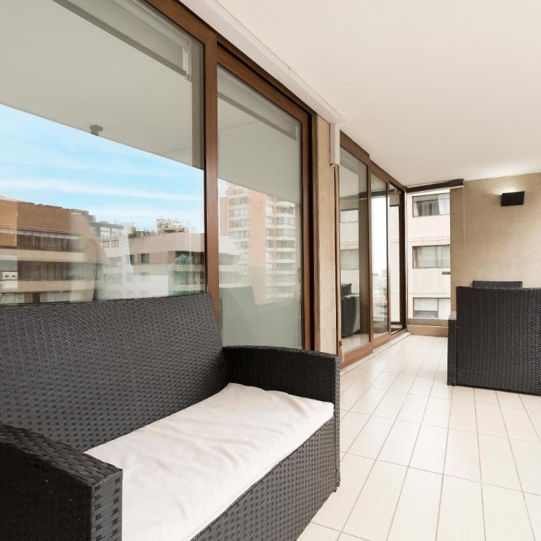 Depto con excelente ubicación en Las Condes - Apartamento de 2 dormitorios - 17