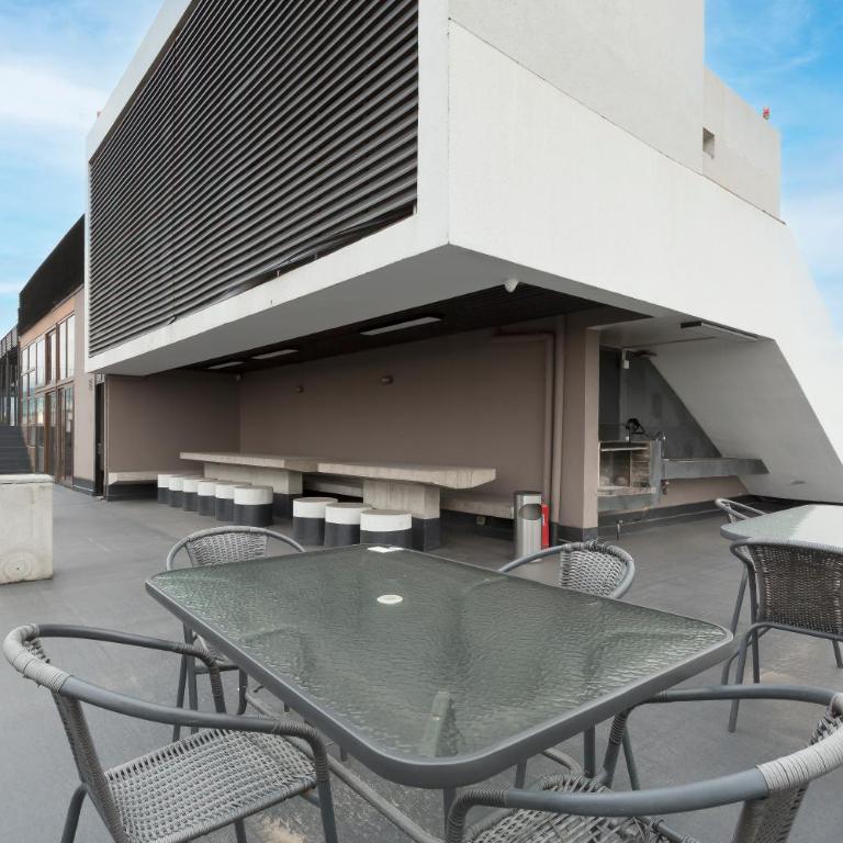 Depto con excelente ubicación en Las Condes - Apartamento de 2 dormitorios - 18