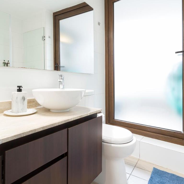 Depto con excelente ubicación en Las Condes - Apartamento de 2 dormitorios - 19