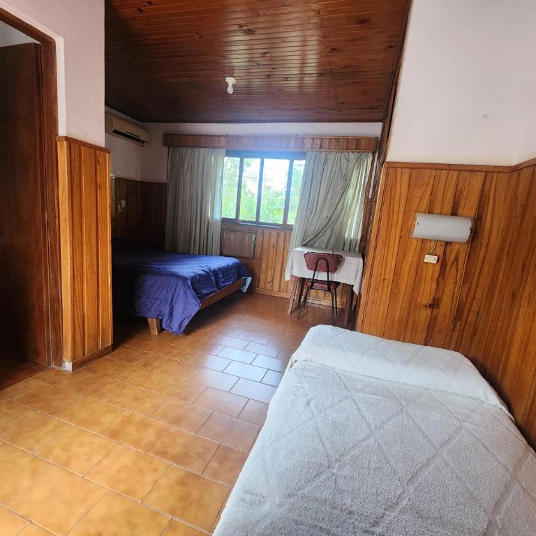 Hosteria La Cabaña - Habitación Triple con baño privado - 1
