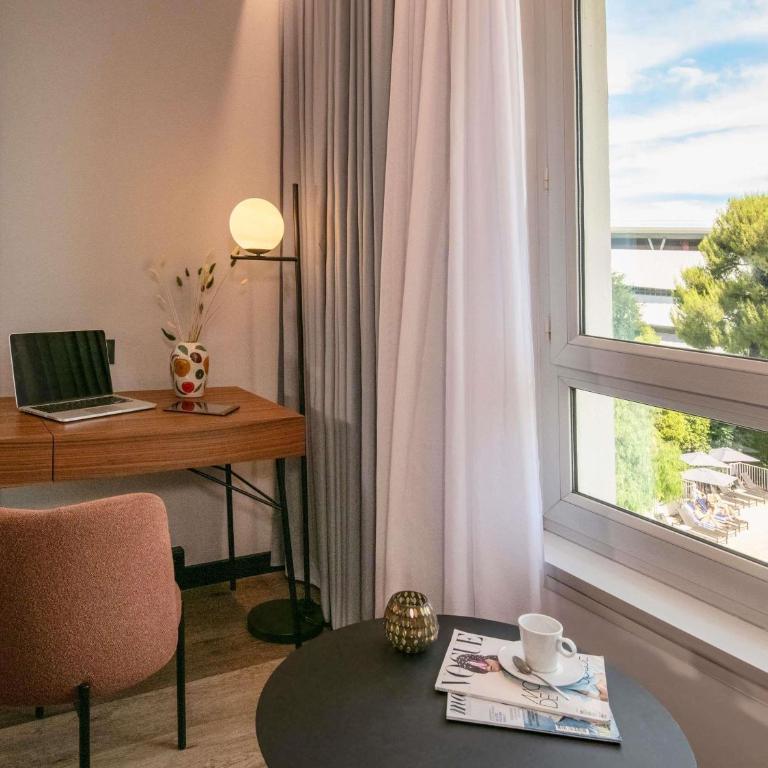 Novotel Nice Aéroport Cap 3000 - Executive Room with 1 Kingsize bed and 1 single sofa bed - Garden Side - 5